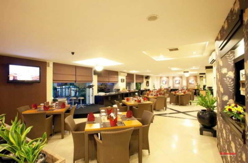 Regantris Malioboro Hotel Yogyakarta Kültér fotó