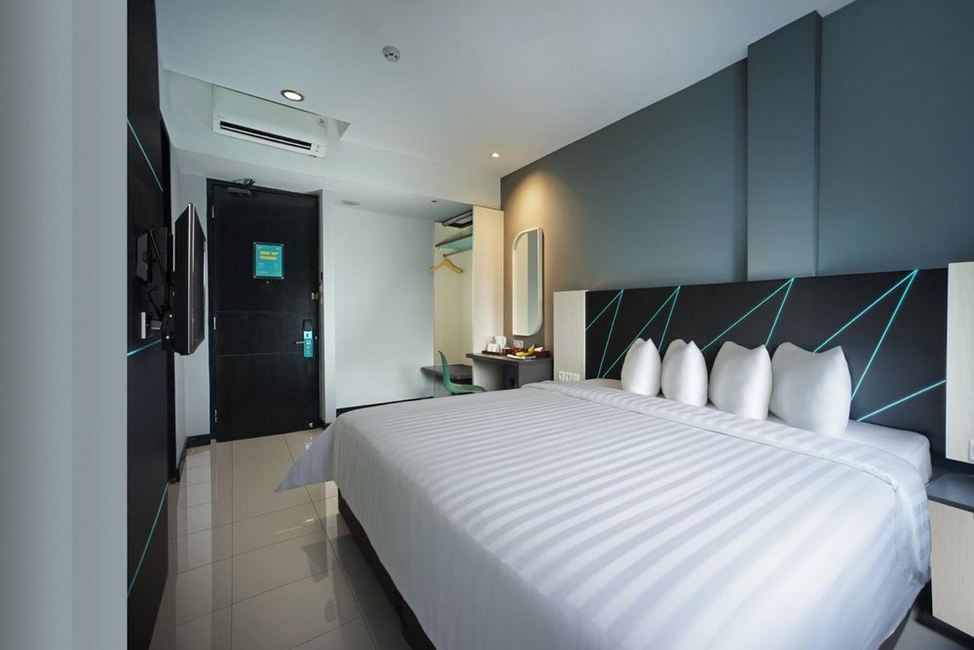 Regantris Malioboro Hotel Yogyakarta Kültér fotó