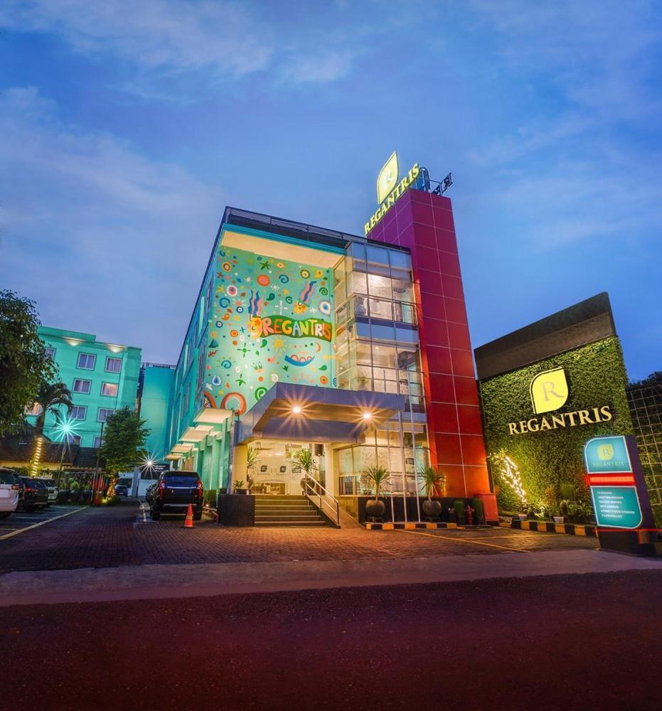 Regantris Malioboro Hotel Yogyakarta Kültér fotó